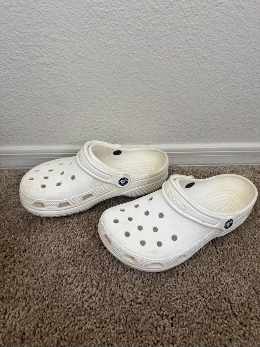 CROCS Classic Clog in White - Picture 5 of 10